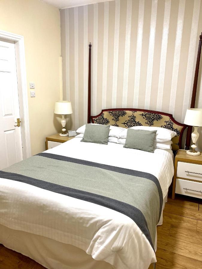 Newcastle Arms Hotel Coldstream Dış mekan fotoğraf